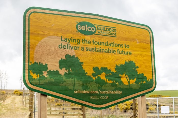 Signpost of Selco Delivers Fourth Forest 